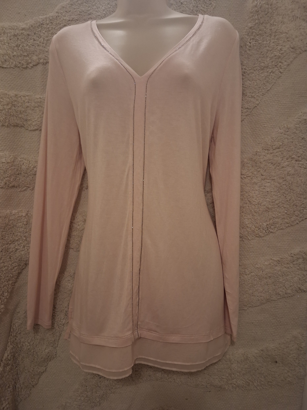 White House Black Market Dusty Pink Long Sleeve V-Neck Layered Hem Top